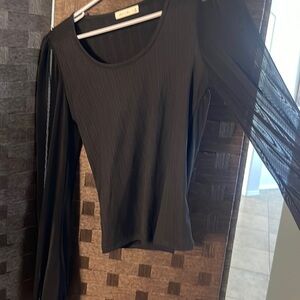 Black long sleeve ribbed top